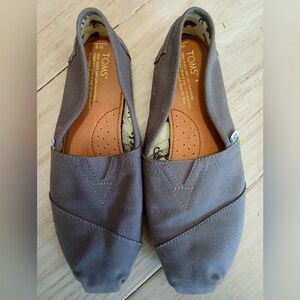 🌟Toms slip-on shoes🌟